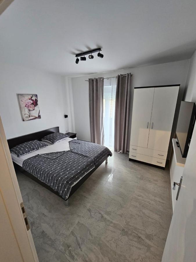 Apartments Miriam Srima Vodice Zewnętrze zdjęcie