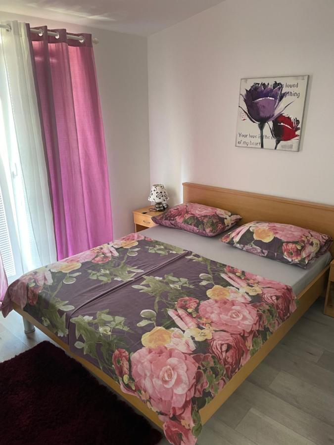 Apartments Miriam Srima Vodice Zewnętrze zdjęcie