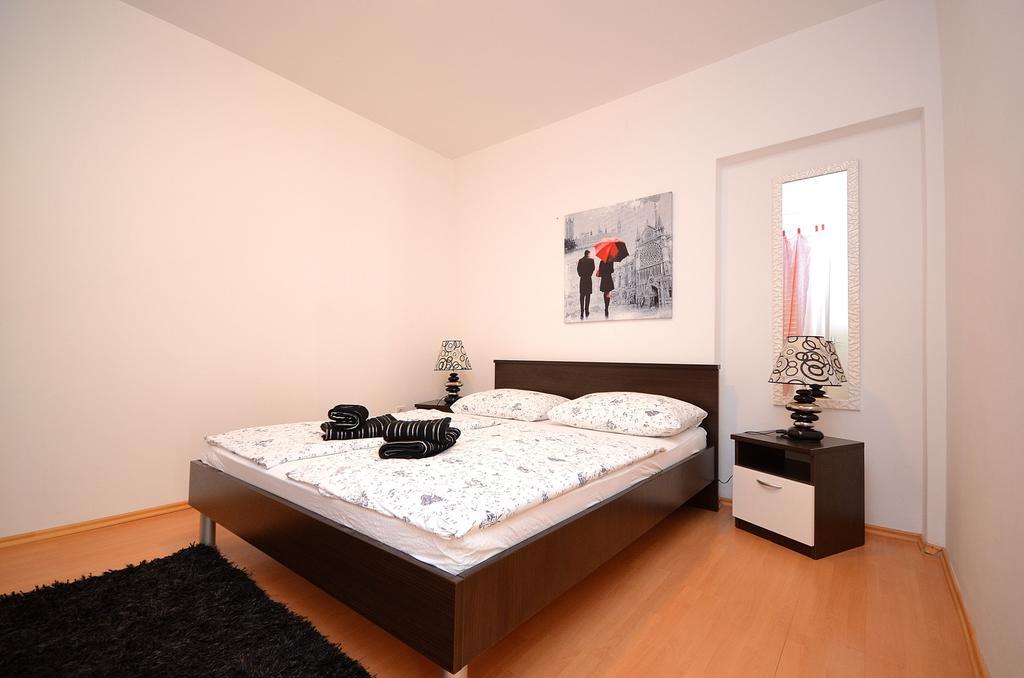 Apartments Miriam Srima Vodice Zewnętrze zdjęcie