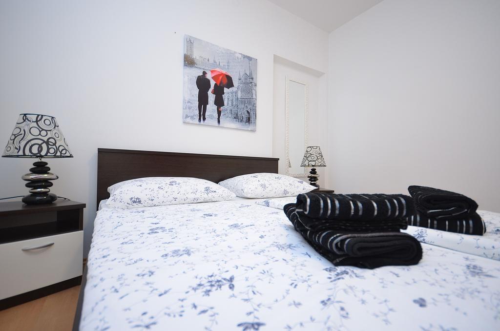Apartments Miriam Srima Vodice Zewnętrze zdjęcie