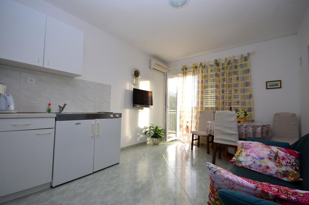 Apartments Miriam Srima Vodice Zewnętrze zdjęcie